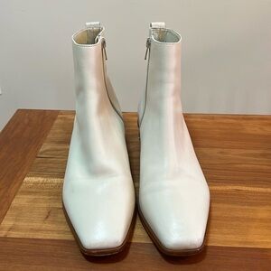 Bernardo Cream Leather boots size 8